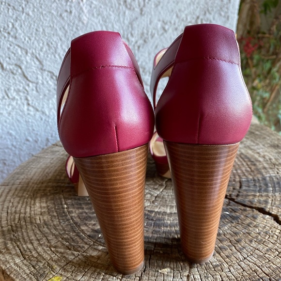 MICHAEL Michael Kors. T-strap Saddles Sz10 & 11 - Picture 2 of 8